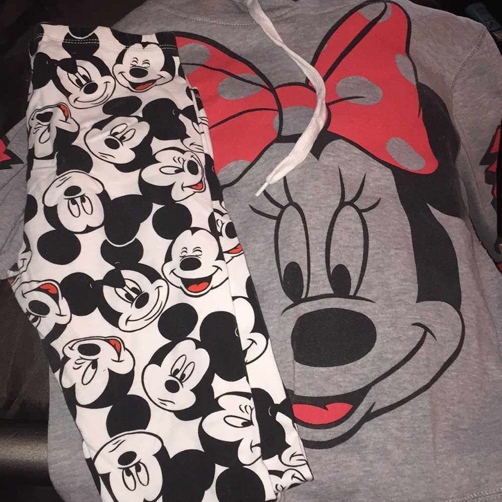 Minnie Mouse outfit! ❤️